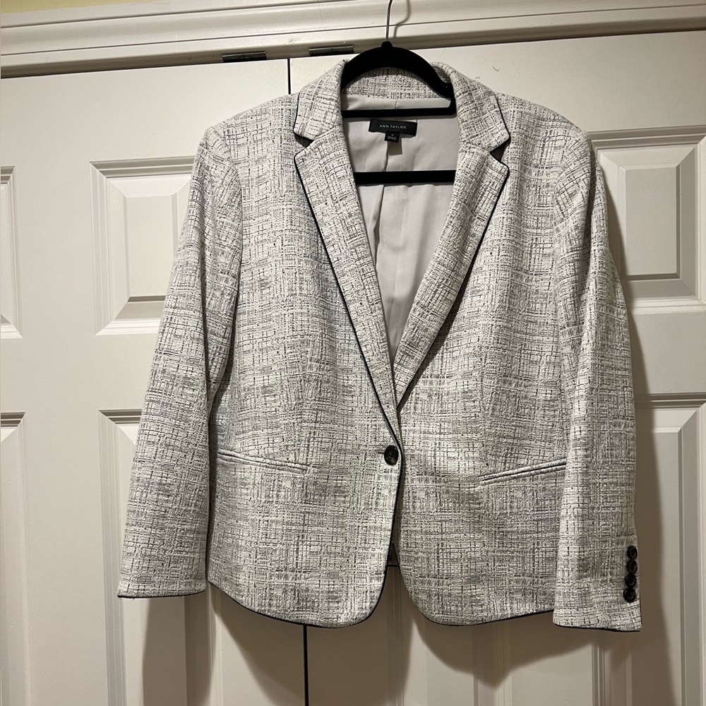 Ann Taylor Off White and Black Blazer